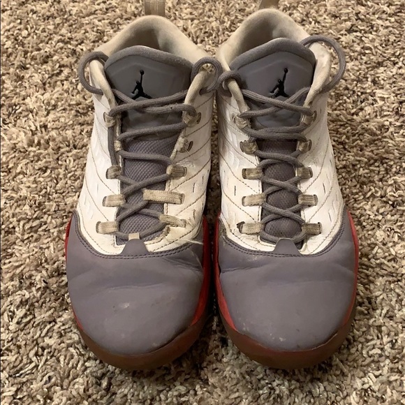 Jordan’s 🏀 shoes - Picture 2 of 8